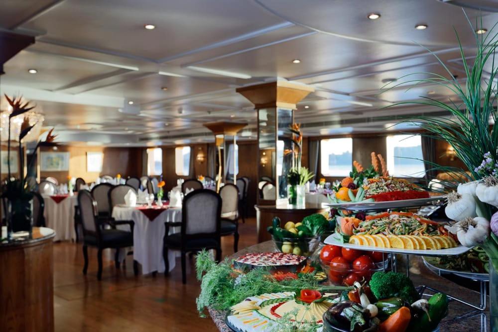 Nile Cruise 3 Nights From Aswan To Luxor Every Friday, Monday And Wednesday With Tours Экстерьер фото